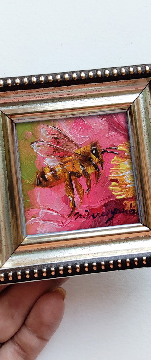 Bee by Nataly Derevyanko
