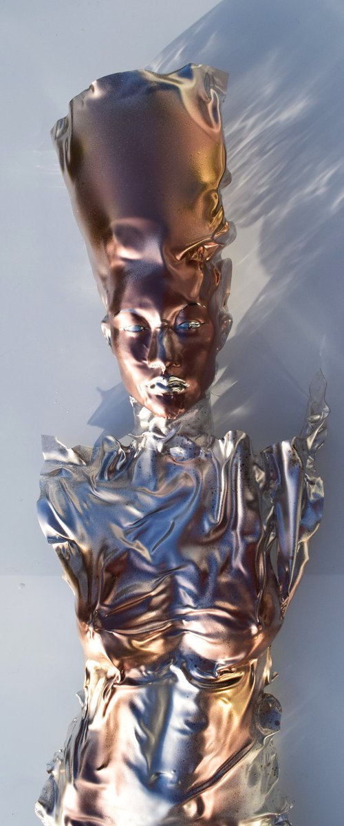 Néfertiti II by Anna Sidi-Yacoub