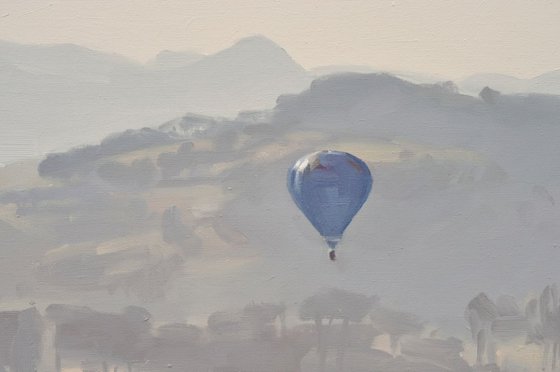 April 09, hot air balloon in the morning light