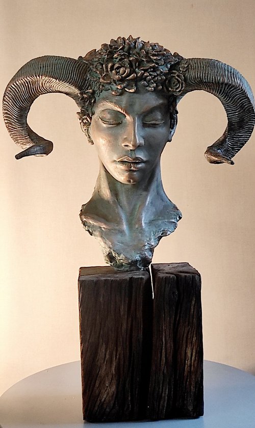 "Driada" Mixed media sculpture 62x46x25cm. by Elena Kraft