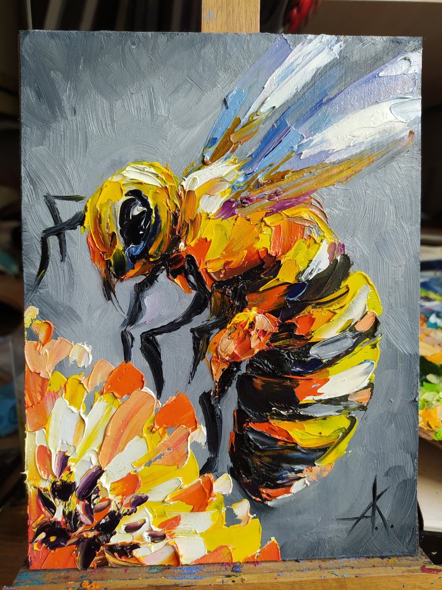 abstract bee art