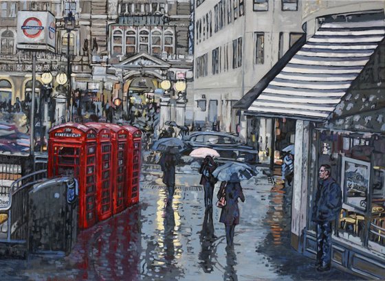 London in the rain - Charing Cross, The Strand.