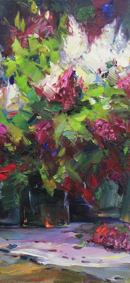 Still life with Lilac in vase by Alisa Onipchenko-Cherniakovska