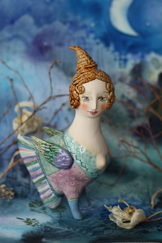 Sweetie bird. Ceramic sculpture