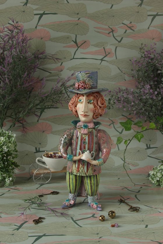 From the Alice in Wonderland. The Hatter.  Sculpture by Elya Yalonetski