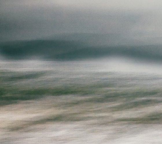 Fading stillness