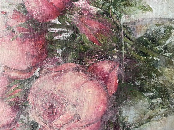 Pink roses in a vase