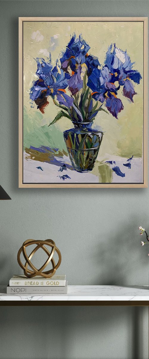 Iris Majesty in Glass. by Vita Schagen