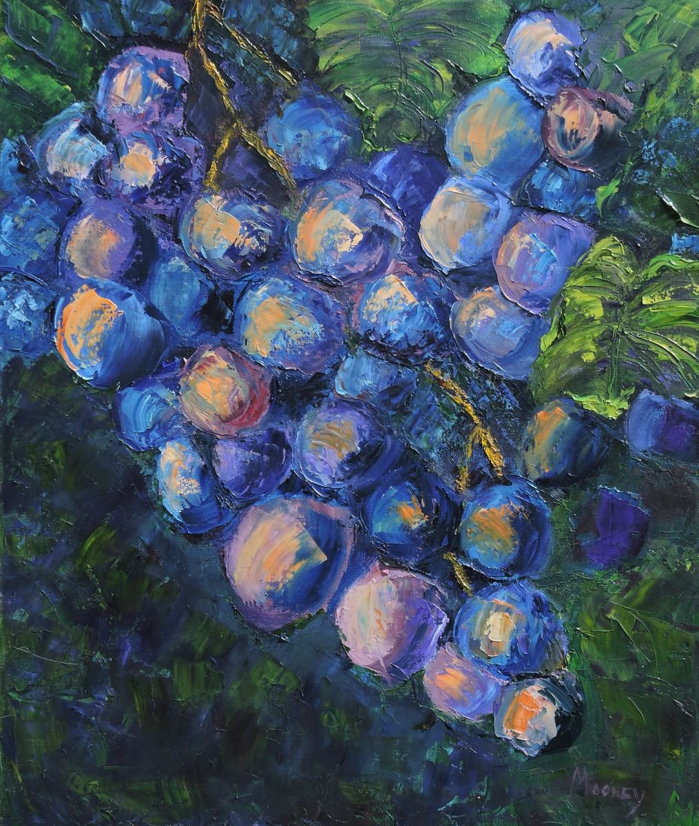 Grapes on the Vine by Linda Mooney