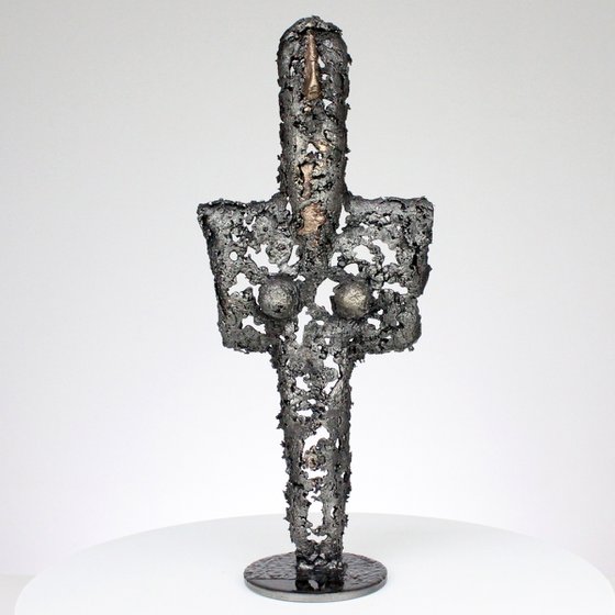 Idol CLXV - Metal sculpture bronze body and steel