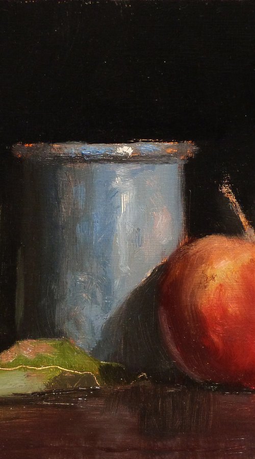 Apple and pot by Pascal Giroud