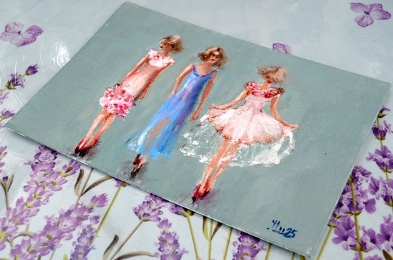 Funny Fashionable Girls