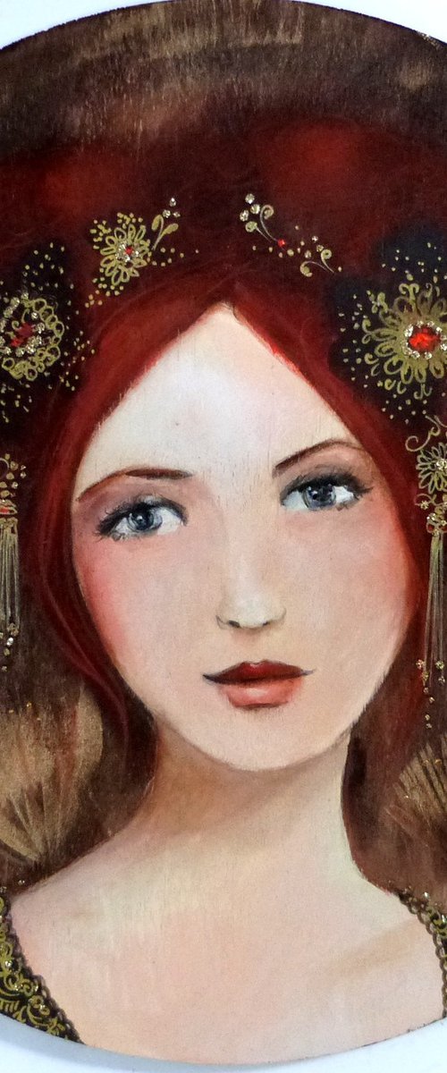 Gold nostalgia.  wood round artwork 30cm. by Loetitia Pillault