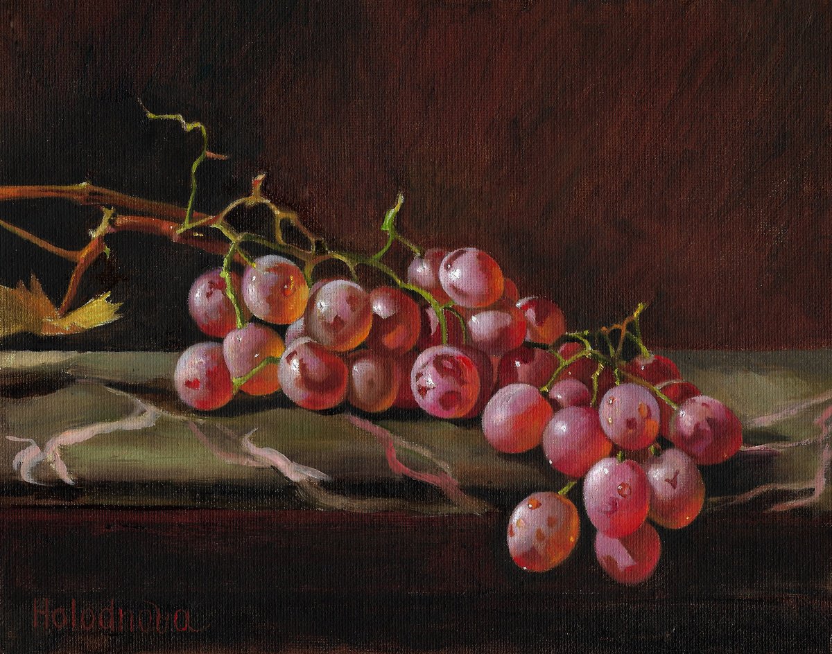 Grapes by Tatyana Holodnova