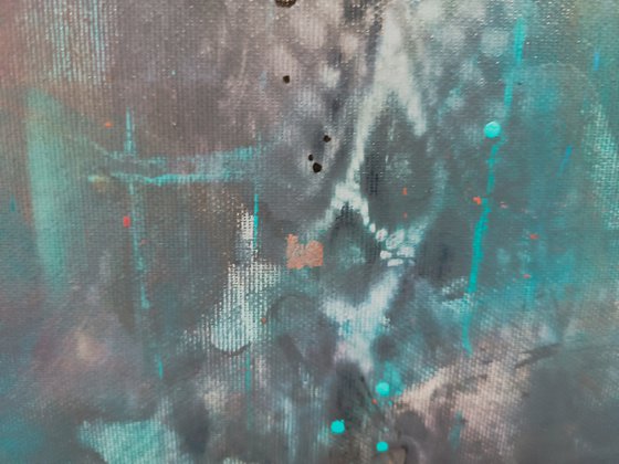 Threshold of Invisible