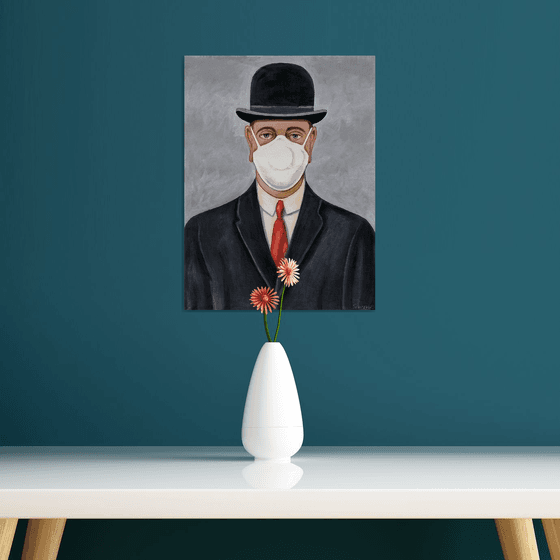 Magritte's Gentleman in white mask