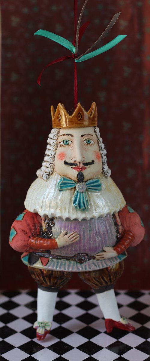 Renaissance King.  Ceramic sculpture by Elya Yalonetski by Elya Yalonetski