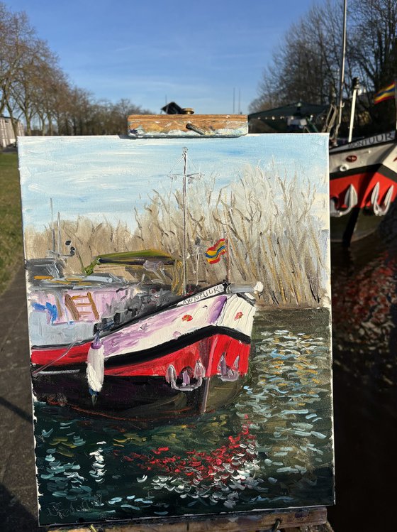 The Houseboat on the Canal
