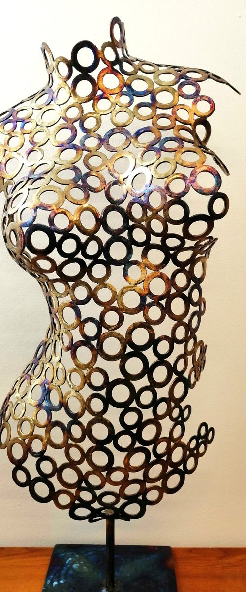 Tosia, female metal sculpture by Anthony Jeffries