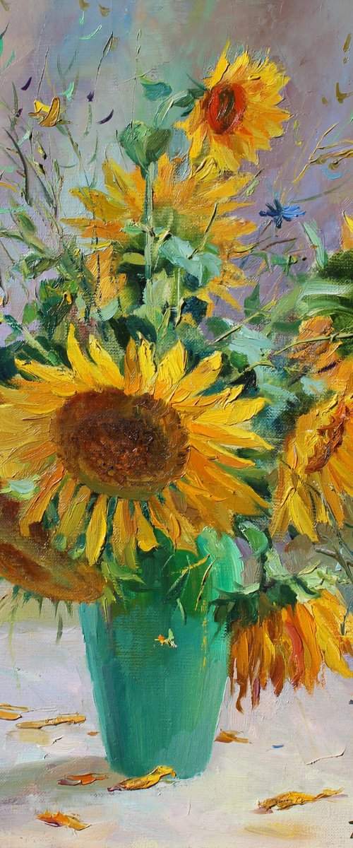 Sunflowers in a green vase by Volodymyr Tarabanov