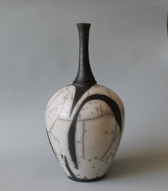 RAKU BOTTLENECK WHITE ON BLACK