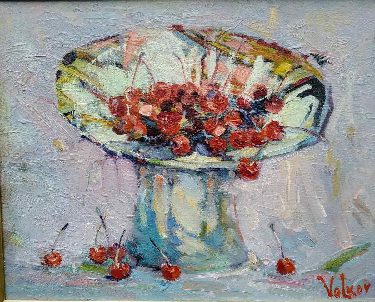 А bowl of cherries by VIKTOR VOLKOV