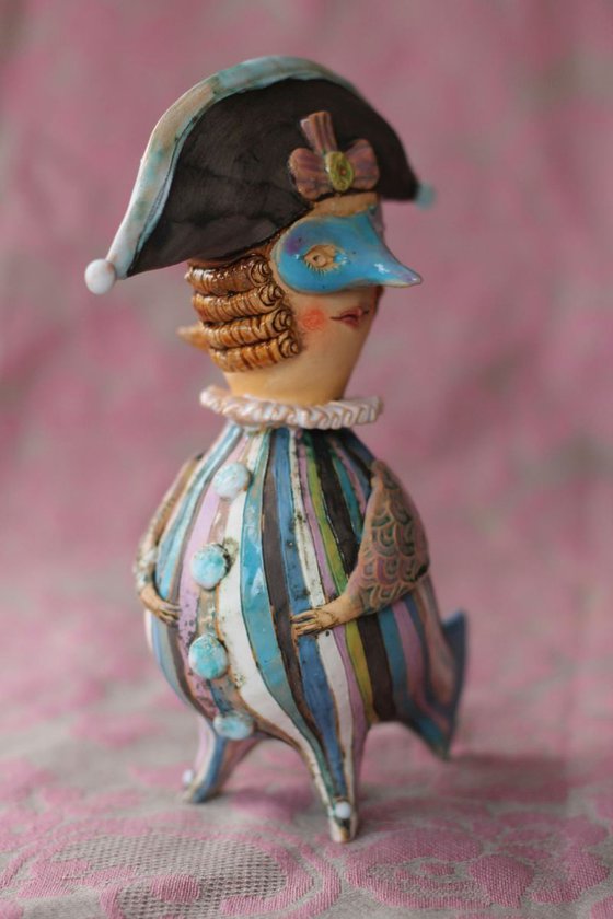 Black Hat Bird. Ceramic sculpture