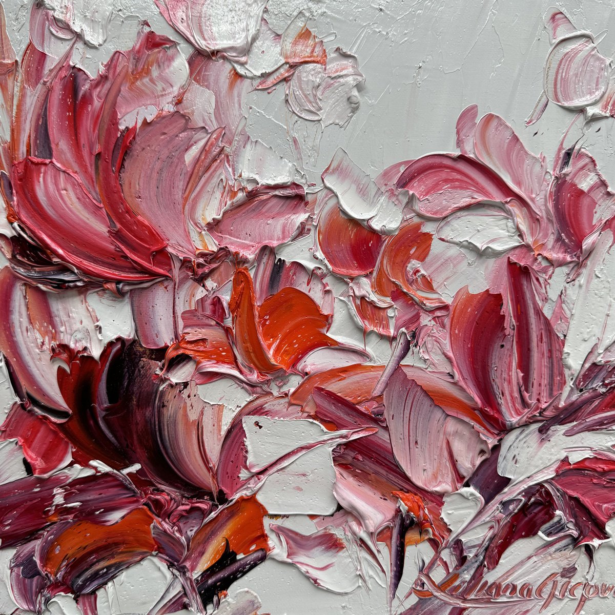 Magnolia No 25 by Liliana Gigovic