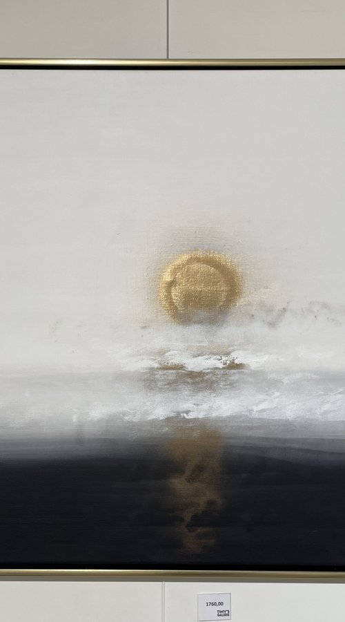 Black white golden sun moist by Tiny de Bruin