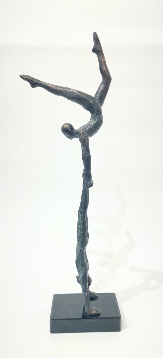 Acrobats Balance, no.VI/VIII