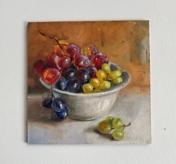 Grapes on plate