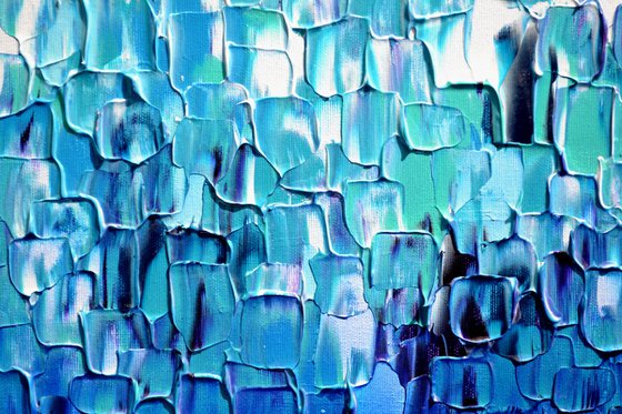Relief Blue 25