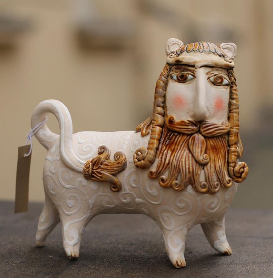 Lion the King. Small ceramic Sculpture