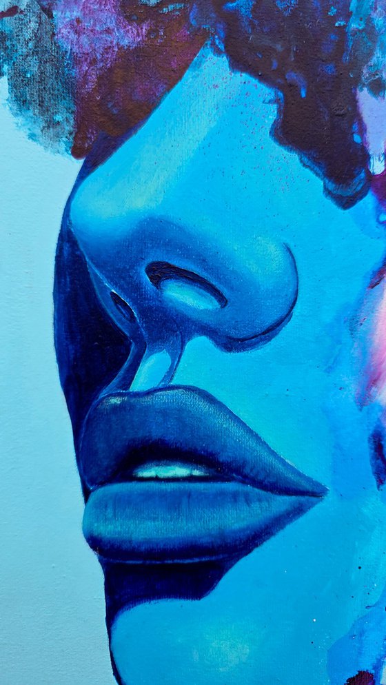 Minimal Outside, Maximal Inside