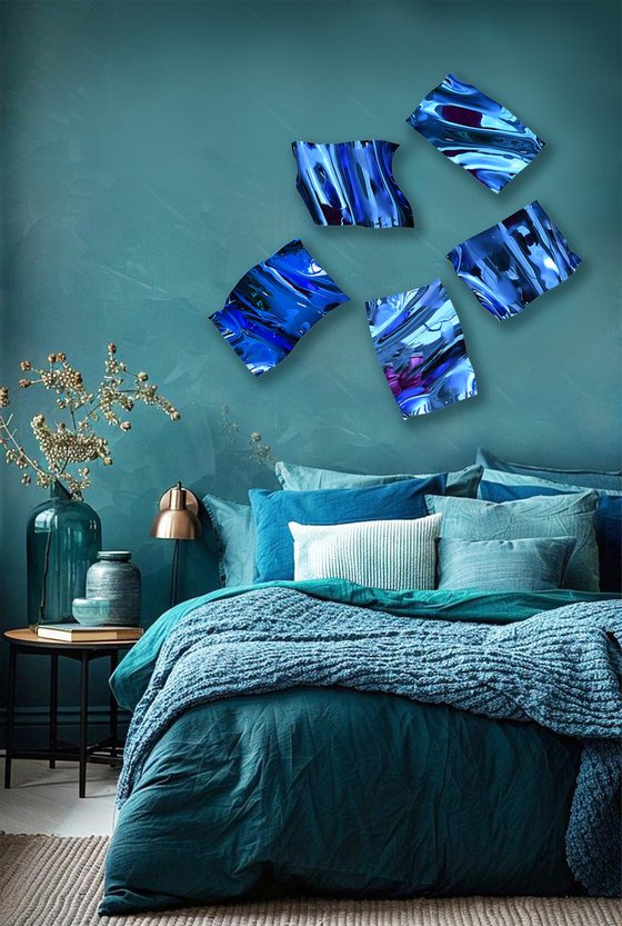 Scattered leaves In Light Blue