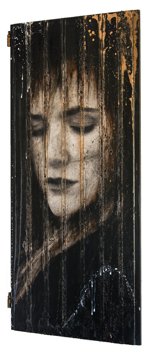 "Aphrodite" (XL artwork on closet door) (92x43x2 cm) - Unique portrait on closet door (abstract, figurative, gold, original, resin, beeswax, painting, 3D, closet door, wood) by Rouzbeh Tahmassian