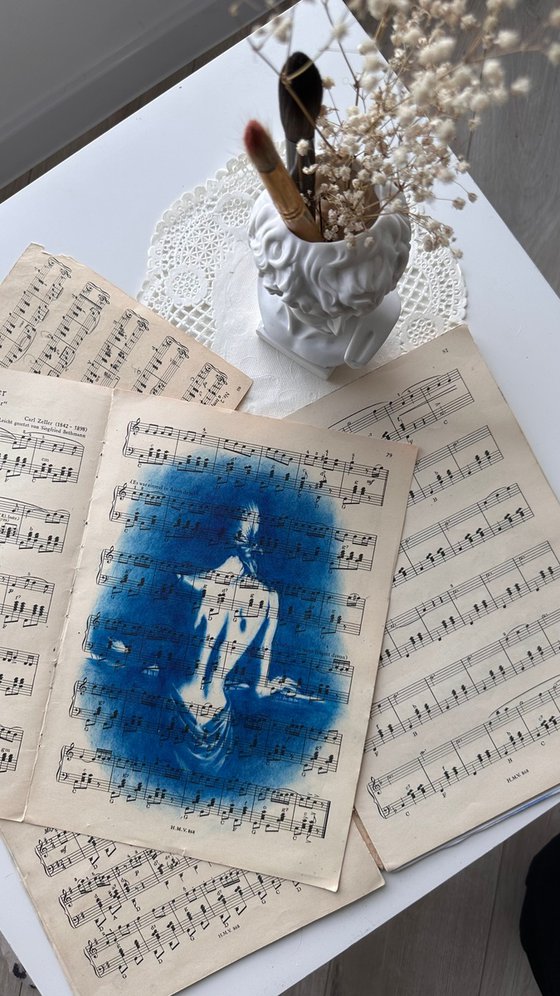 Muse №6 - Blue Moonlight Woman Playing Piano