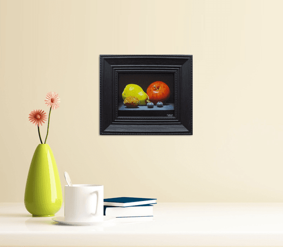 Fruit in chiaroscuro