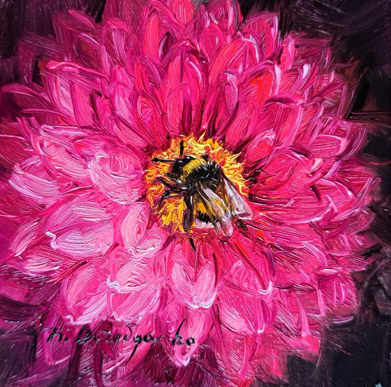 Bumblebee on flower