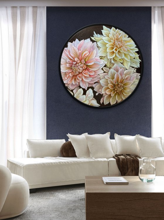 Dahlias Cafe au Light