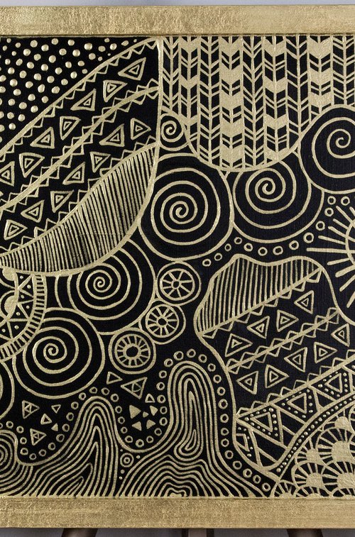 Freehand gold pigment doodle by Yue Zeng