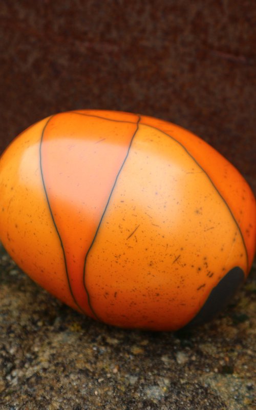 egg 2 by Iñaki San