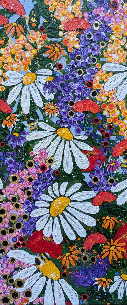 A Bee utiful Place To Be Lost In by Lucy Moore