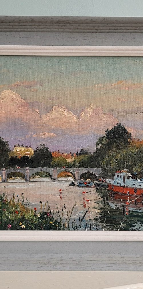 London Richmond on The Thames by Roberto Ponte
