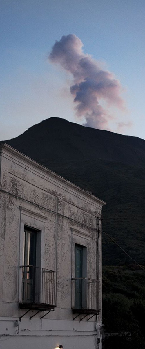 Pink smoke in Stromboli by Chiara Vignudelli
