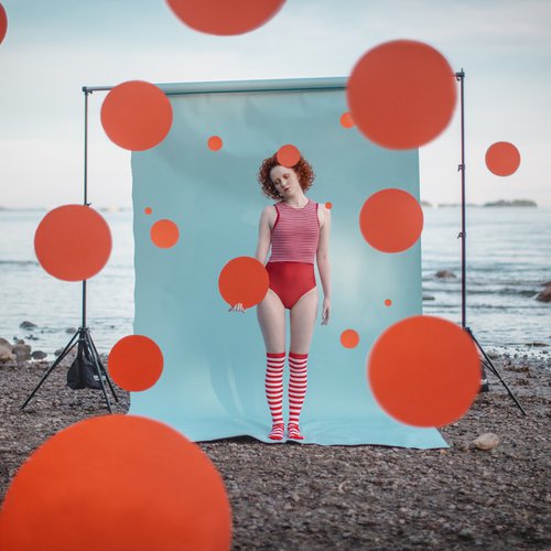 Red Circles by Dasha Pears