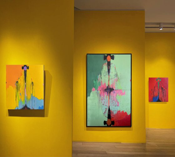 Yellow figure in Blue