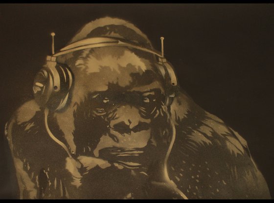 Gorilla in the groove (with punk headphones) (on plain paper).
