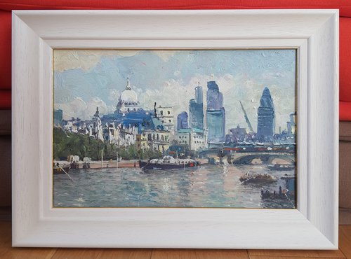 London and the Thames by Roberto Ponte
