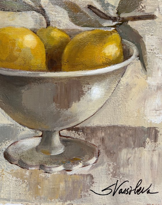 Lemons in Old Bowl